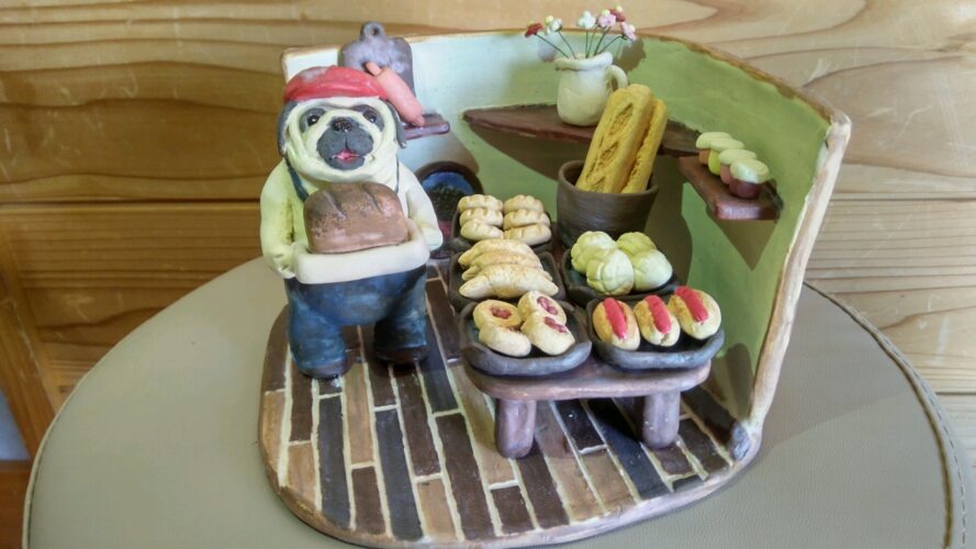 「パグ店長のパン屋さん」